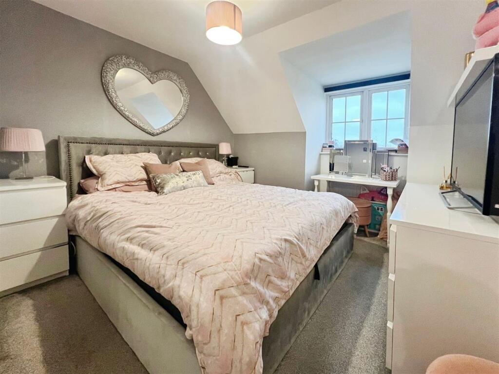 Additional image 12 of Brompton Drive, Bradford, BD10 0DW