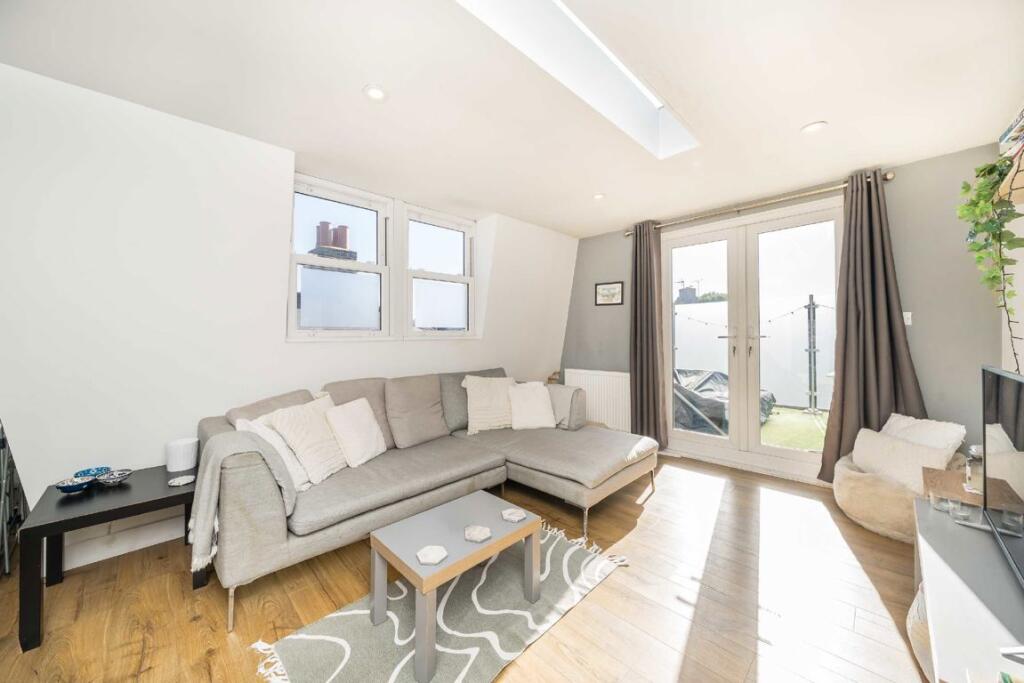 Apartment in London - View 3
