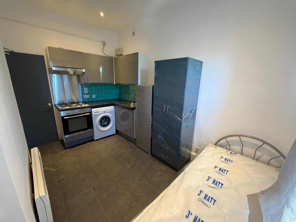 Main image of property: Bearwood Road, Birmingham, B66