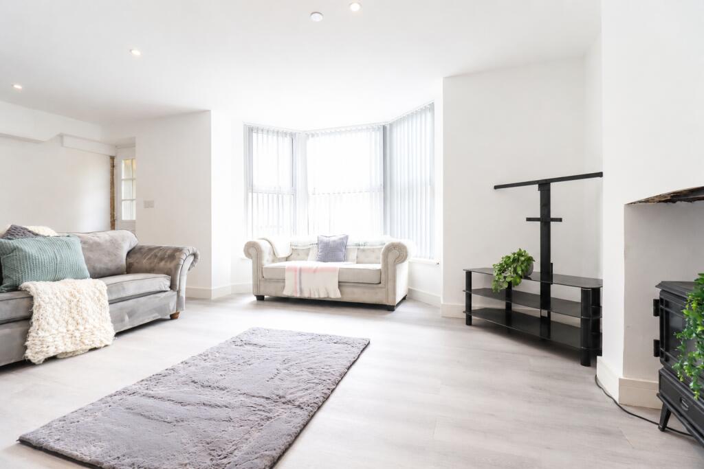 Main image of property: Flat A (LGF) Kingsland Crescent, Barry
