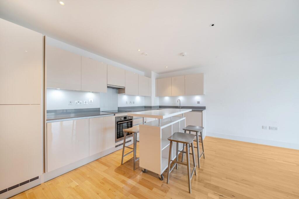 Main image of property: Streatham High Road, Streatham, London, SW16