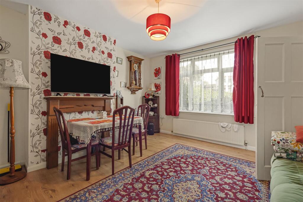 House in Sheffield, South Yorkshire - More