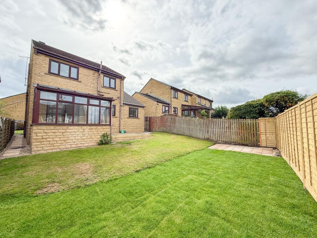 House in Kirklees, Upper Hagg, Holme Valley - More