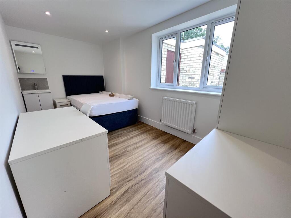 Main image of property: Elizabeth Way, Cambridge