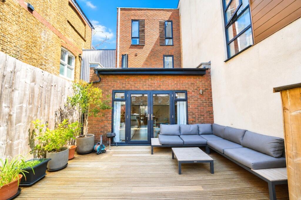 House in London - View 5