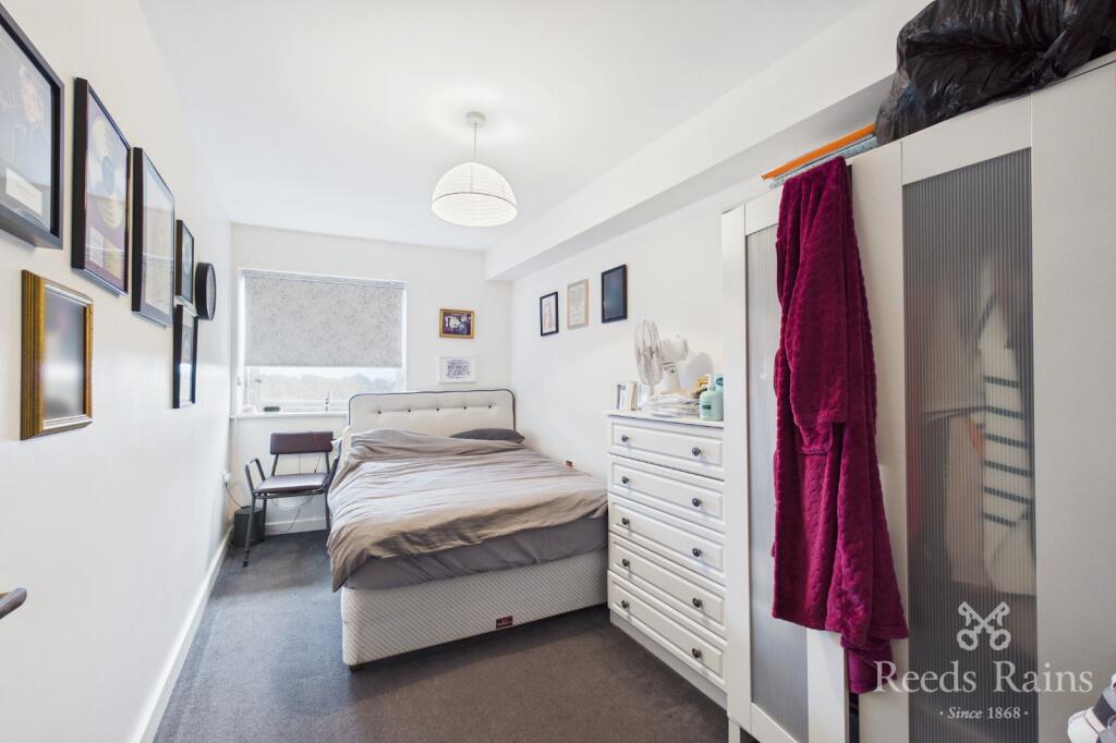 Apartment in Warrington - More