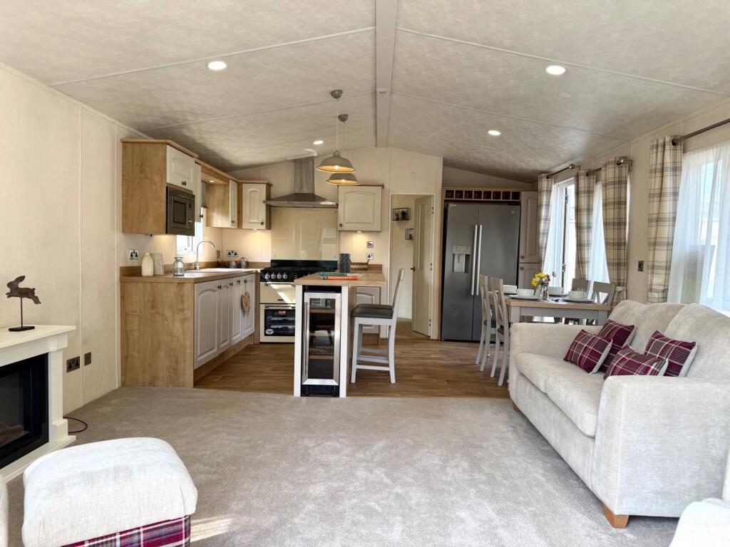 House in Portsmouth - View 4