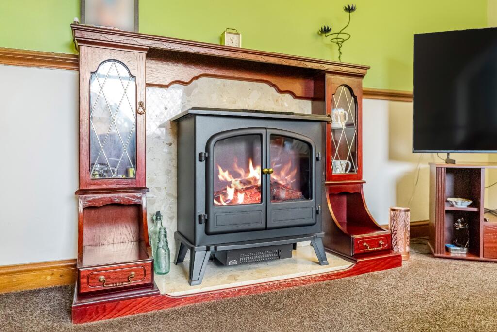 House in Salford, Greater Manchester - View 5