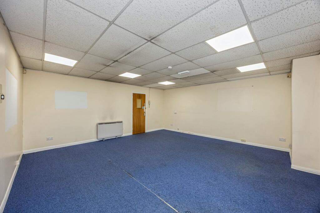 Cyril Richings Buisness Centre, Unit 2-010.JPG