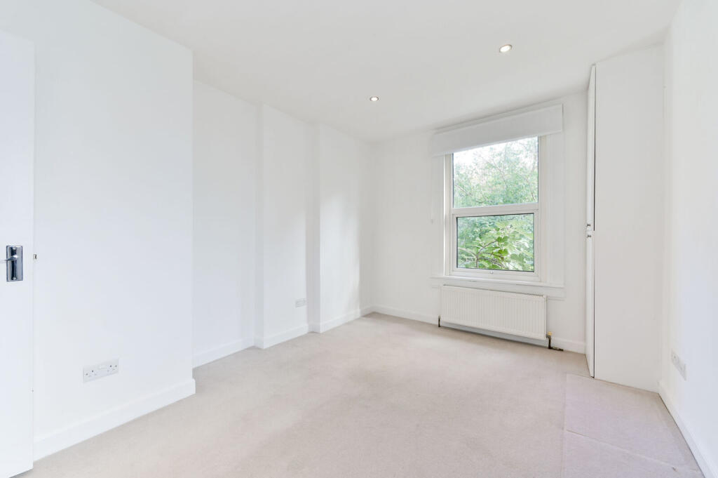 Apartment in London - View 5