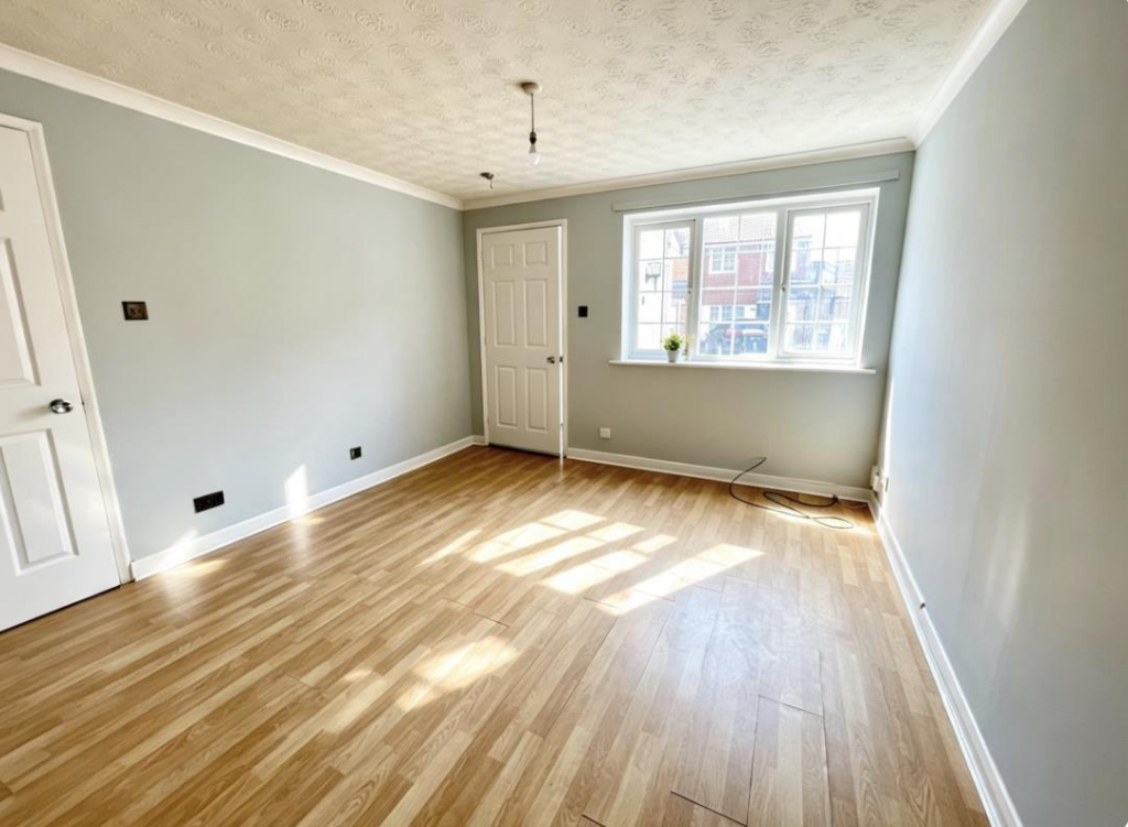 Apartment in Luton, Limbury - View 2