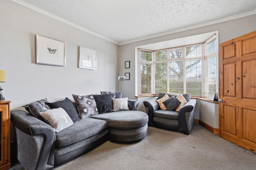 House in Solihull, West Midlands - View 2
