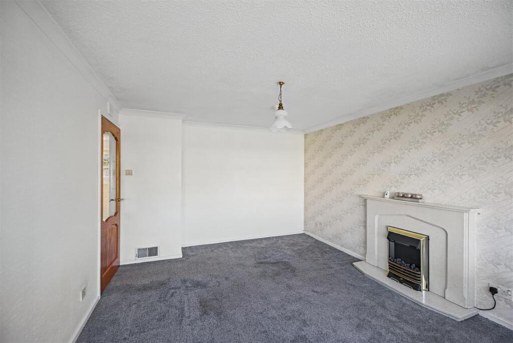 House in Larkhall, Raploch, Fairholm - View 3