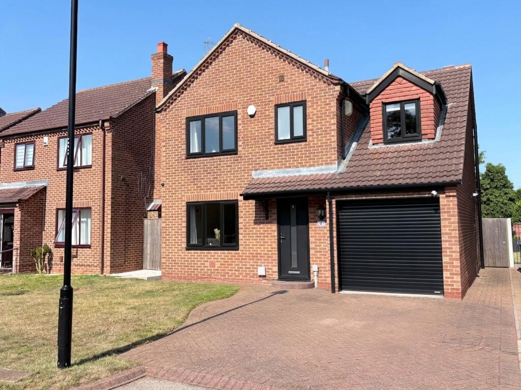 Main image of property: Plumpton Gardens, Bessacarr, DN4