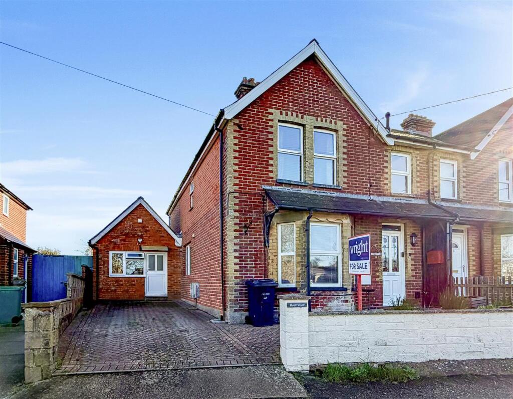 Main image of property: Queens Road, Freshwater