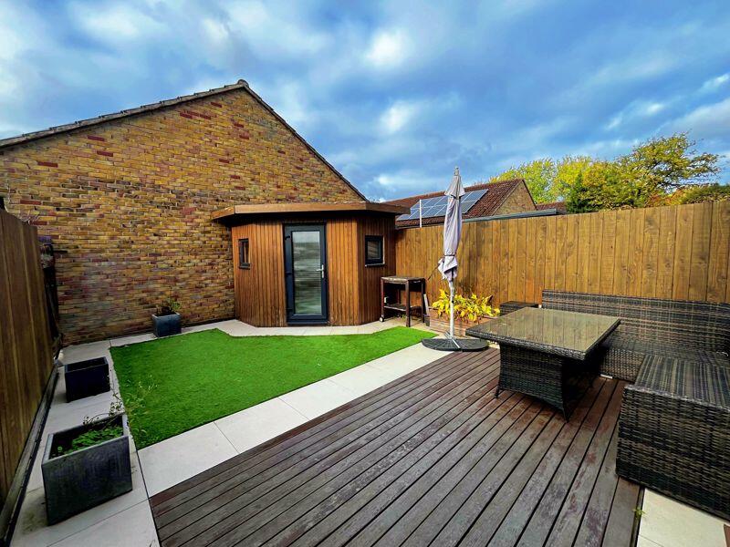 Hicks Avenue, Greenford photo 3