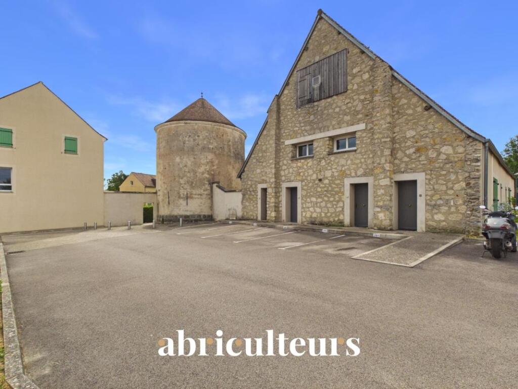 Main image of property: Paris-Isle of France, Val-d`Oise, Survilliers