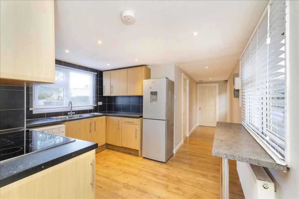 29 Cedar Road, Nivensknowe Park, Loanhead, EH20 - More