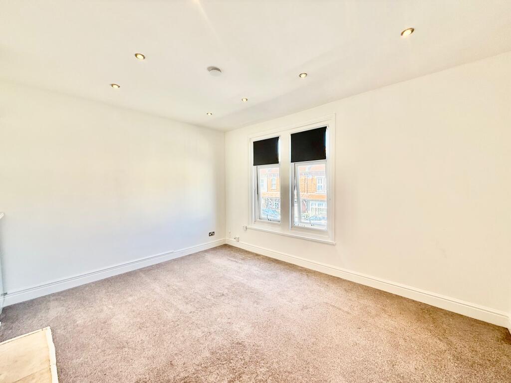 Apartment in Portsmouth - More