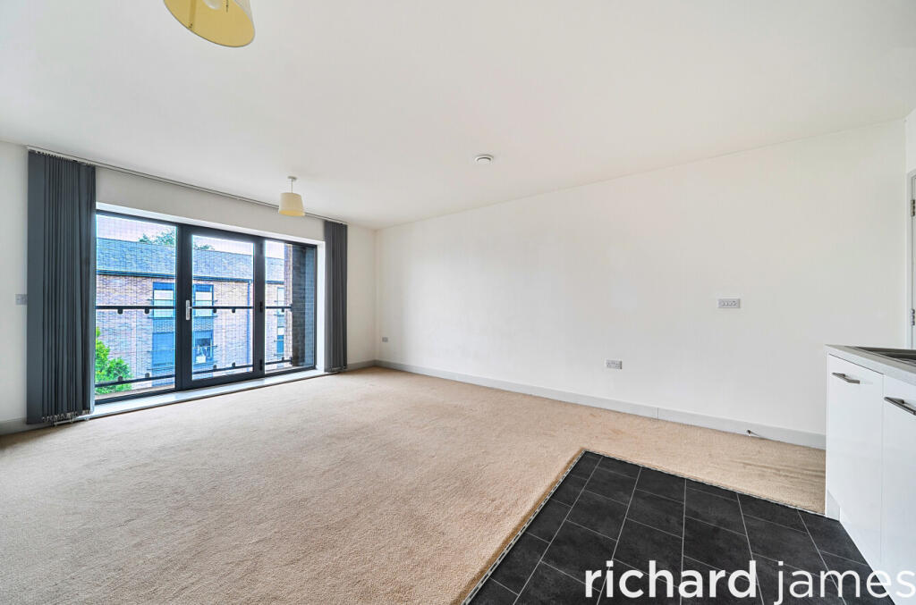 Apartment in Swindon - View 4