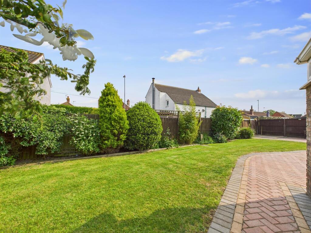 40 Faldos Way photo 3