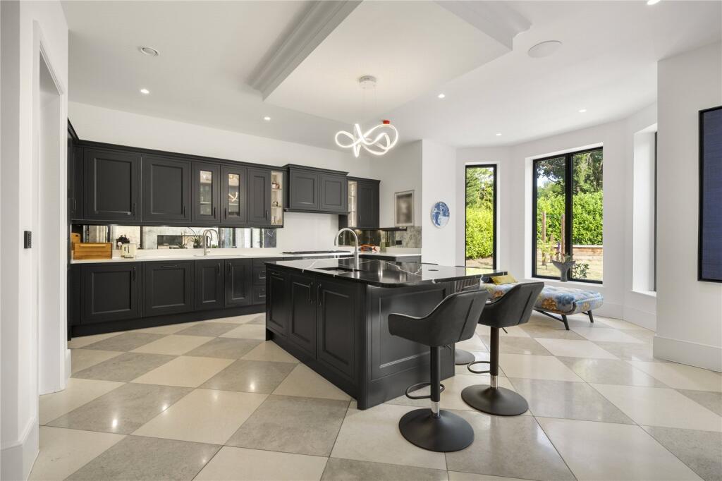 House in Kingston upon Thames - View 4
