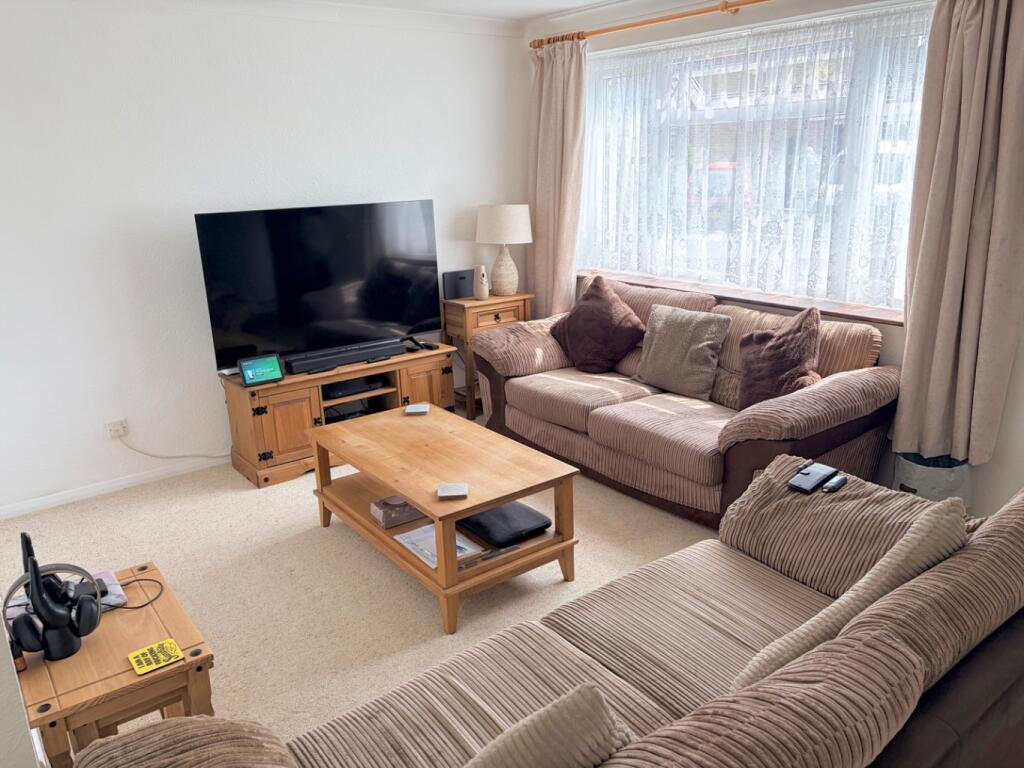 House in New Forest, Fawley - More