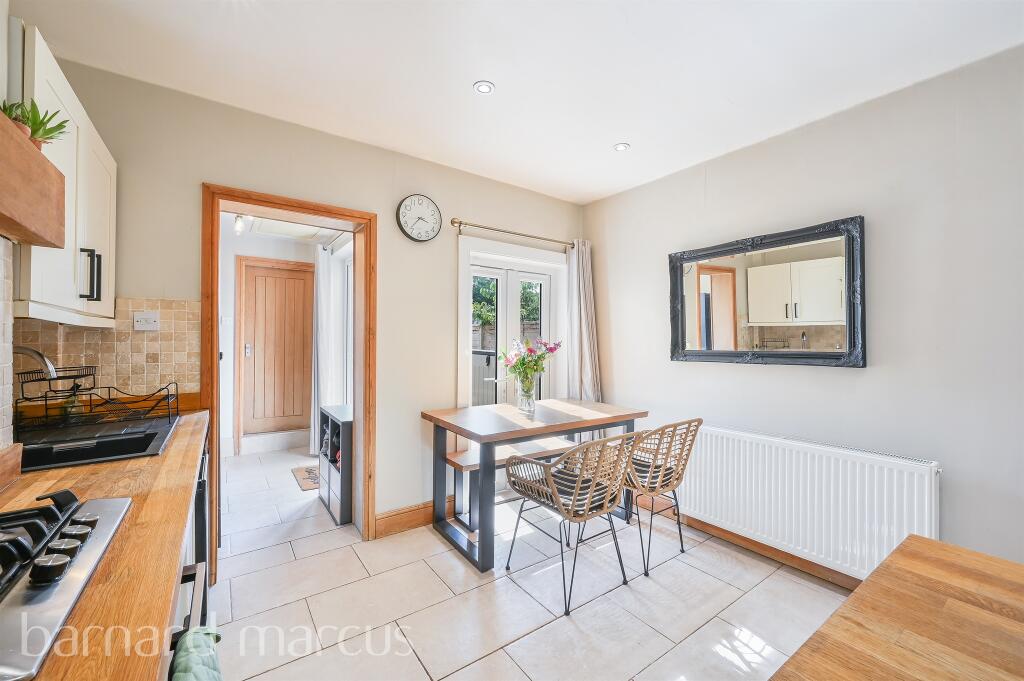 House in London, Malden Rushett - View 5