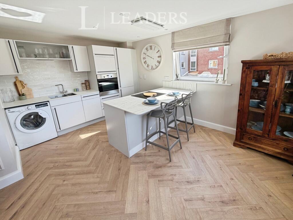 Apartment in Portsmouth - View 5