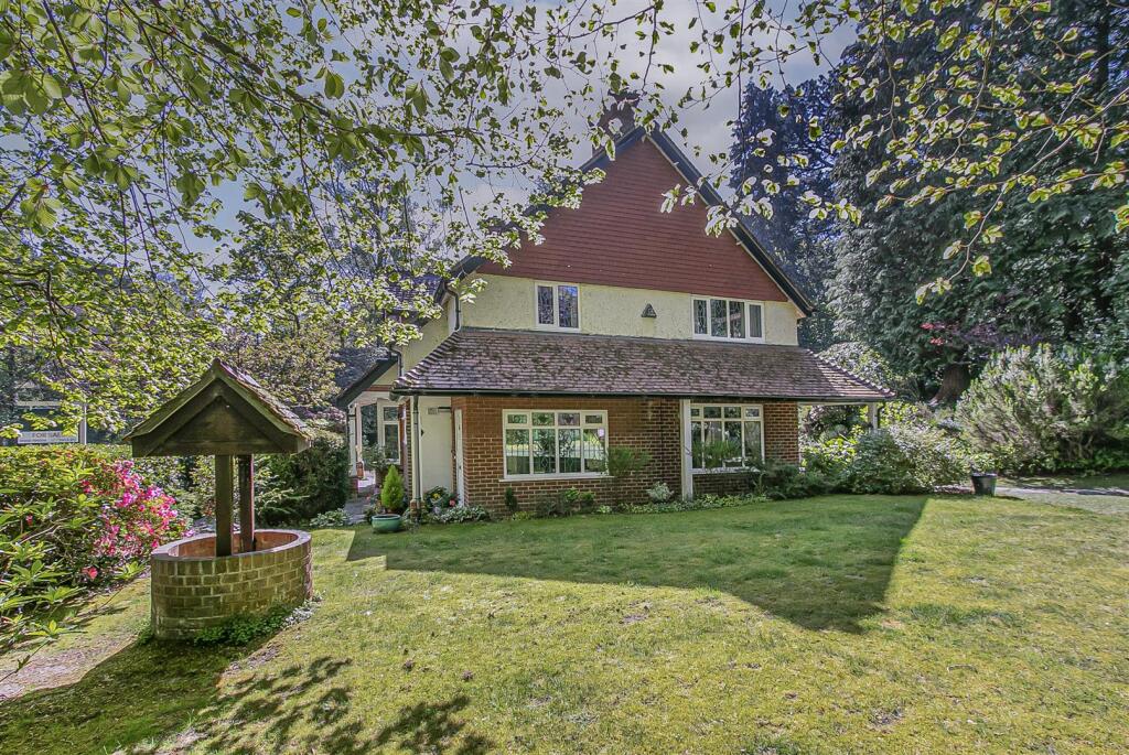 Main image of property: Western Road, Branksome Park