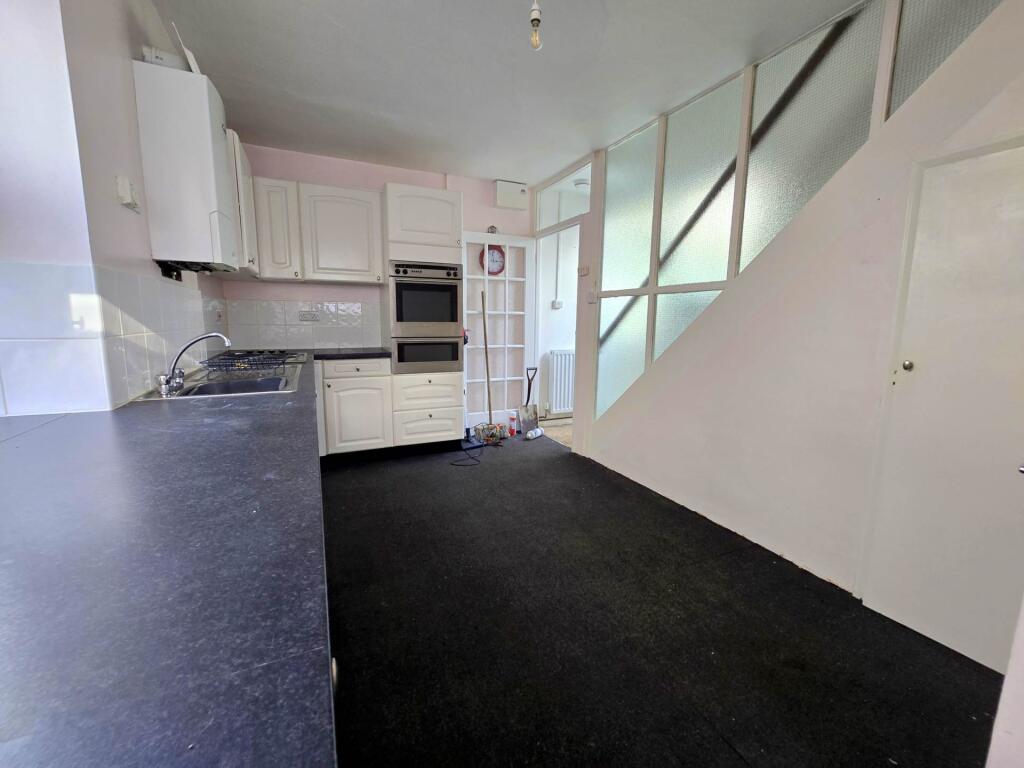 79, Abbotsham Road, Bideford photo 2