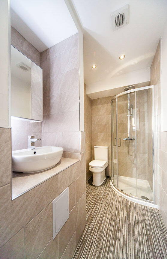 6 bedroom terraced house for rent