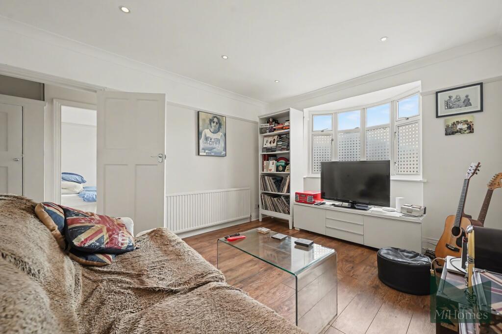 Oak Avenue, London, N10 photo 2