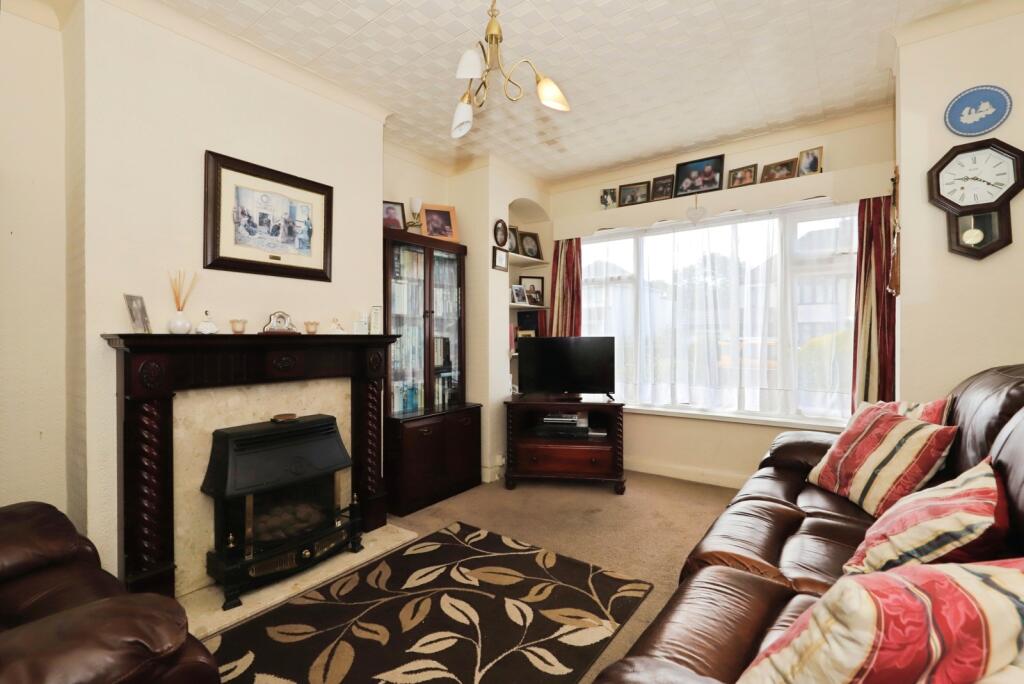 House in Wolverhampton, Oxley - More
