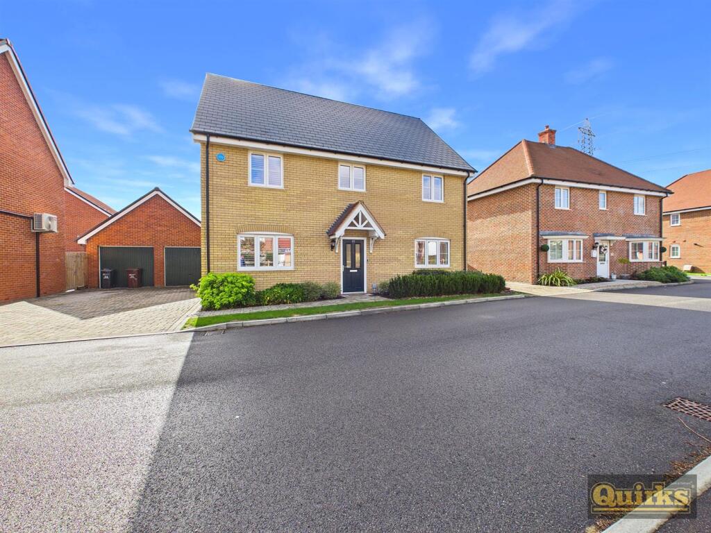 4-bed detached on Hughes Crescent, Runwell, Wickford, £675,000