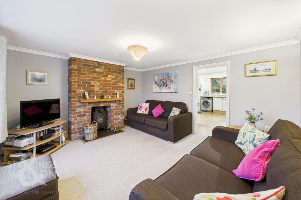 Loddon Road, Ditchingham, Bungay photo 3