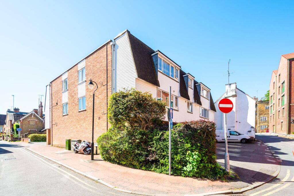 Main image of property: Freshcliffe House East, Guildford, GU2