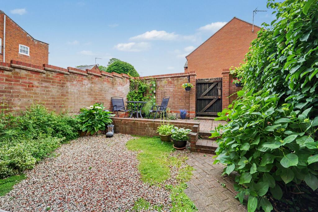 Leicester Road, Market Harborough, LE16 photo 4