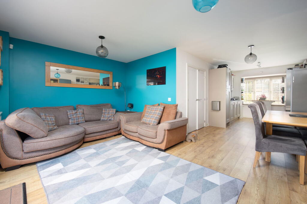 Sandown Crescent, Corsham, SN13 0EW photo 4