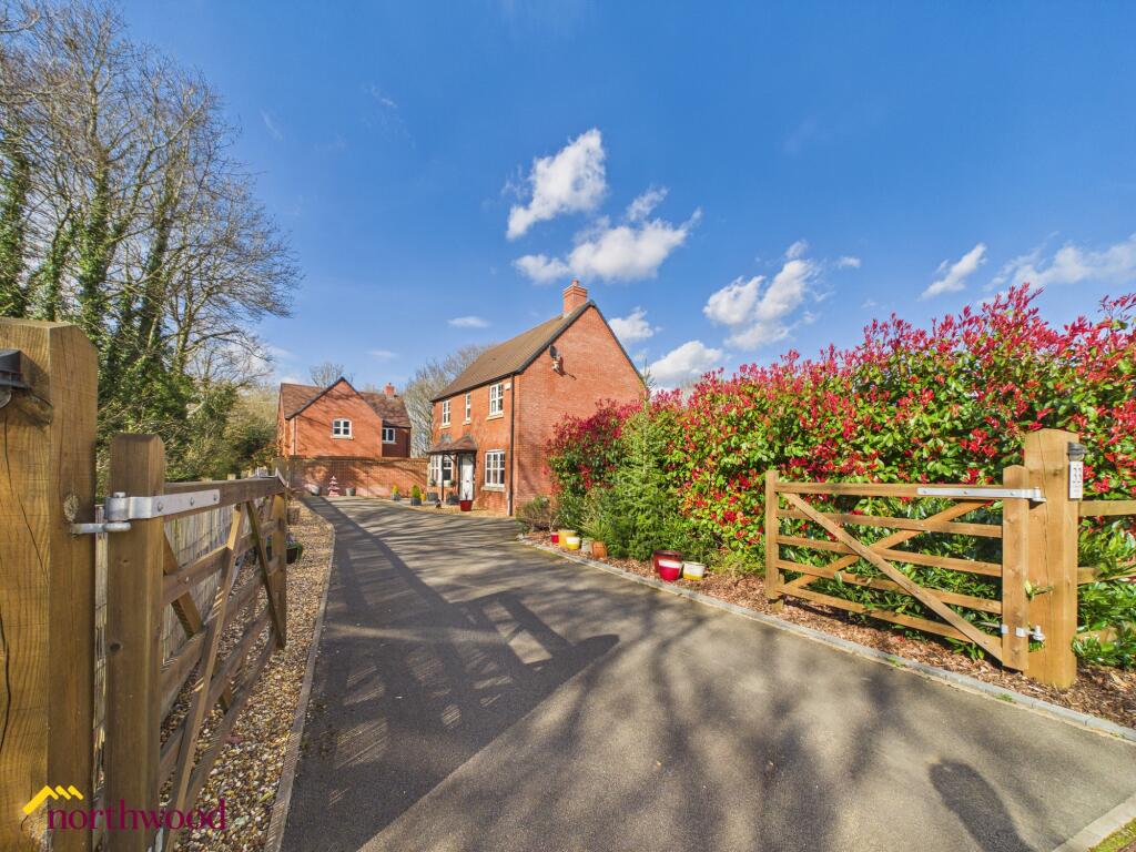 Main image of property: Bismore Road, Banbury, OX16