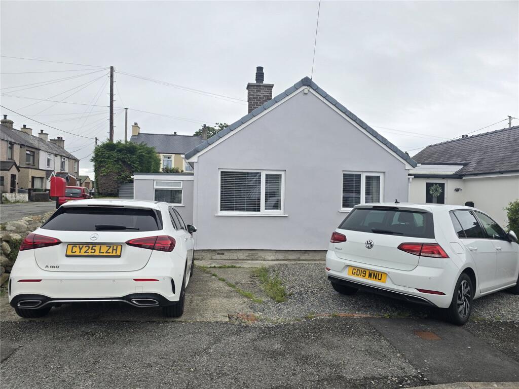 Main image of property: Erw Wen, Caeathro, Caernarfon, Gwynedd, LL55