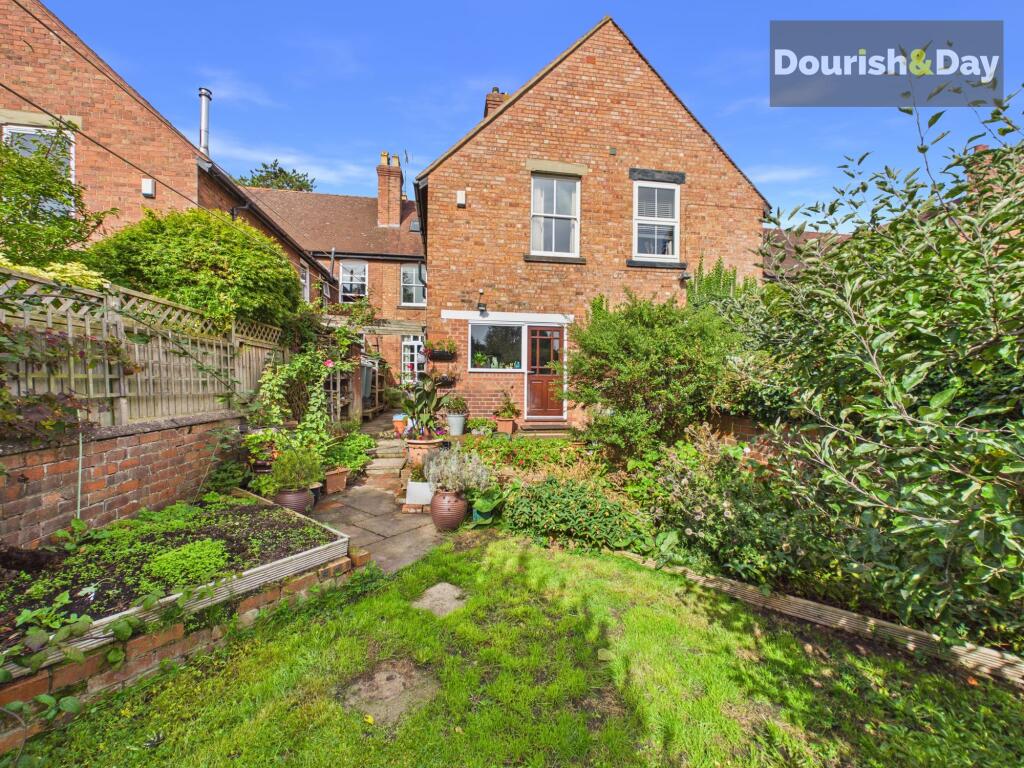 House in Stoke-on-Trent - View 3