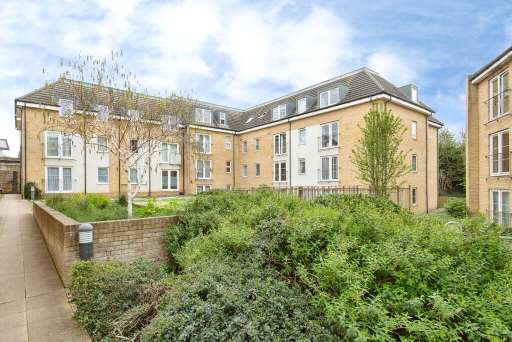 Main image of property: Watersmeet, Grove Road, Hitchin, Hertfordshire, SG4