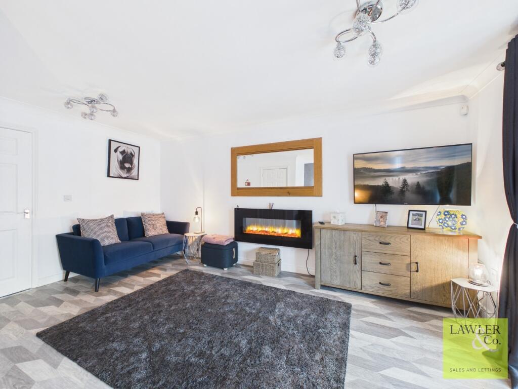Kennett Drive, Bredbury, Stockport, Cheshire, SK6 2GA photo 2