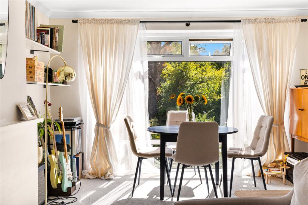 Apartment in Redhill - View 5