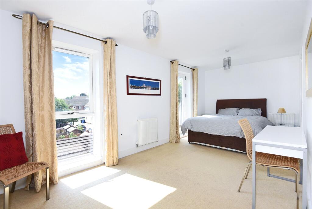 House in Reading - View 4