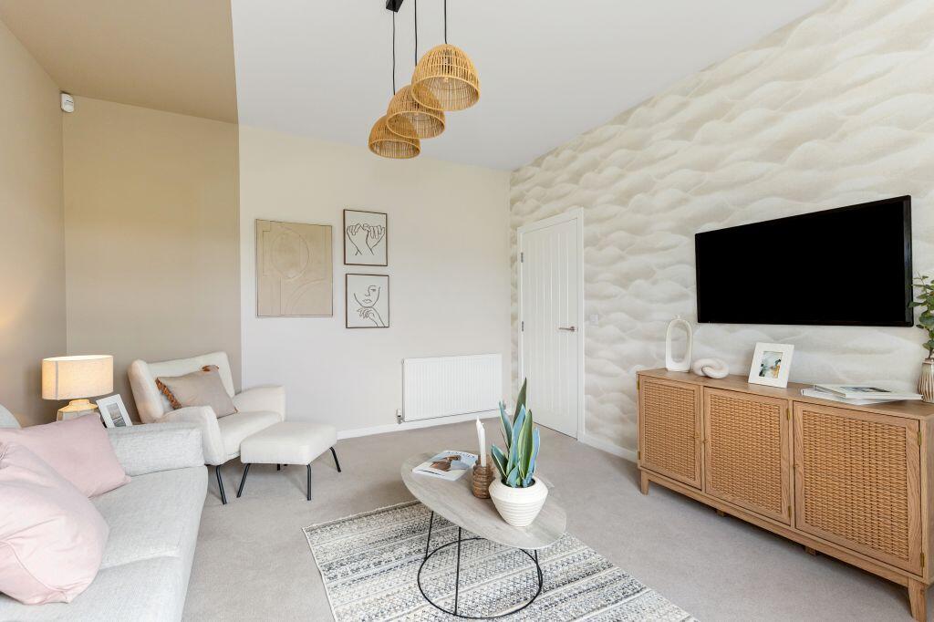House in East Calder, Calderwood - View 4