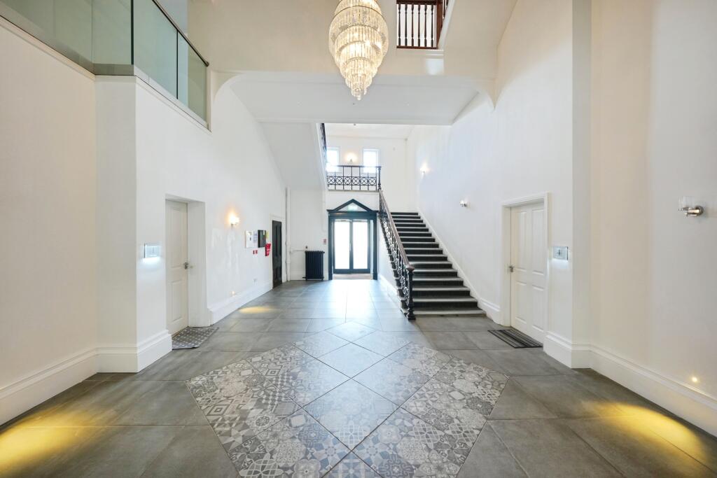 Apartment in Weston-super-Mare, North Somerset - View 4