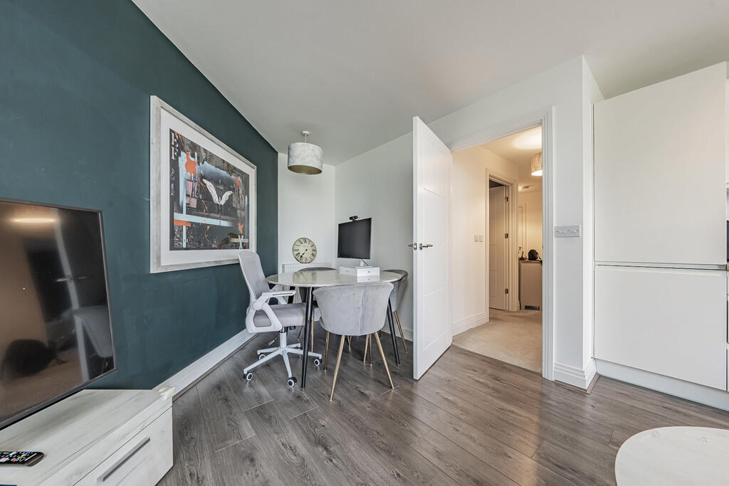 Apartment in London - More