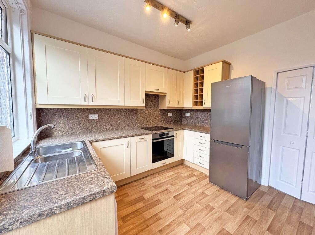 House in Oldham - View 4
